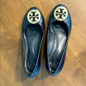 Tory Burch navy blue wedges
